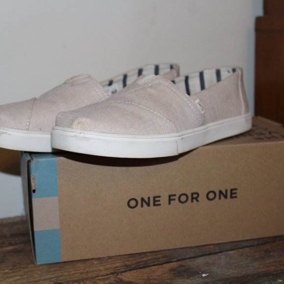 TOMS WOMENS SIZE 7.5 CANVAS SLIP ON SHOES - Picture 3 of 6